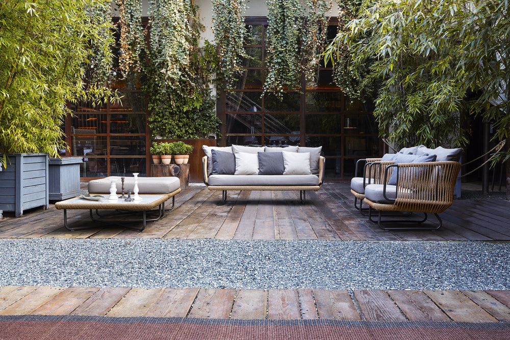 
                  
                    The Design Gallery - Varaschin Outdoor Furniture: Babylon Sofa
                  
                