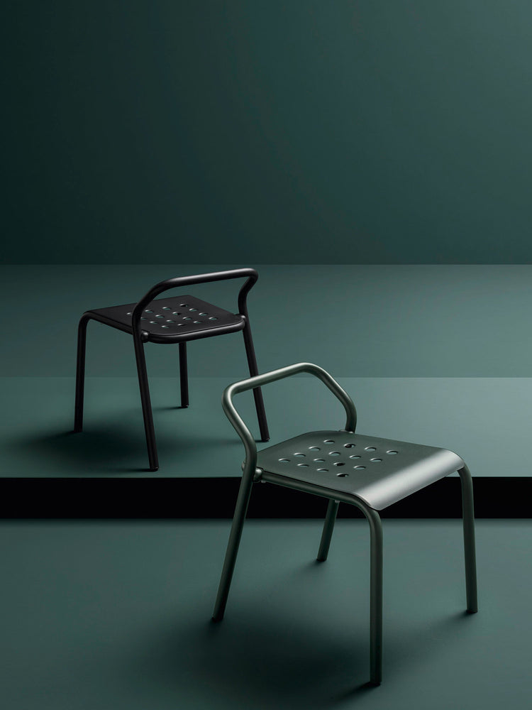 
                  
                    The Design Gallery - Varaschin Outdoor Furniture: Noss Easy Chair
                  
                